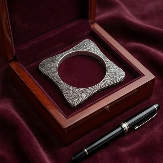 DIVYORO SQUARE FILIGREE TEXTURED KADA