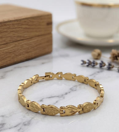DIVYORO MEERA FEMALE BRACELET