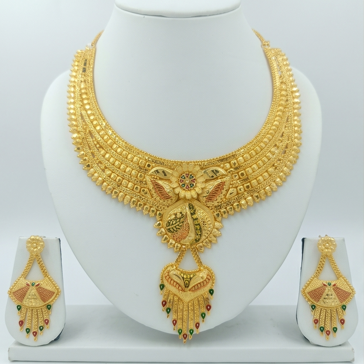 DIVYORO GOLD BRIDAL CHOKER