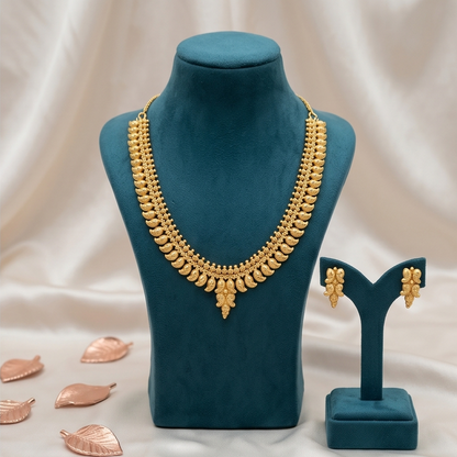 DIVYORO GOLD PAISLEY NECKLACE
