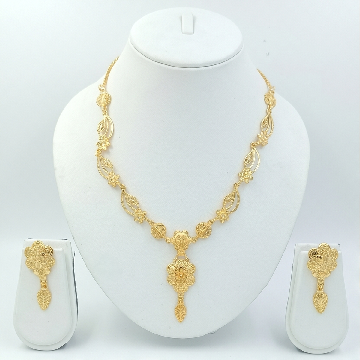 DIVYORO GOLD FLORAL SET