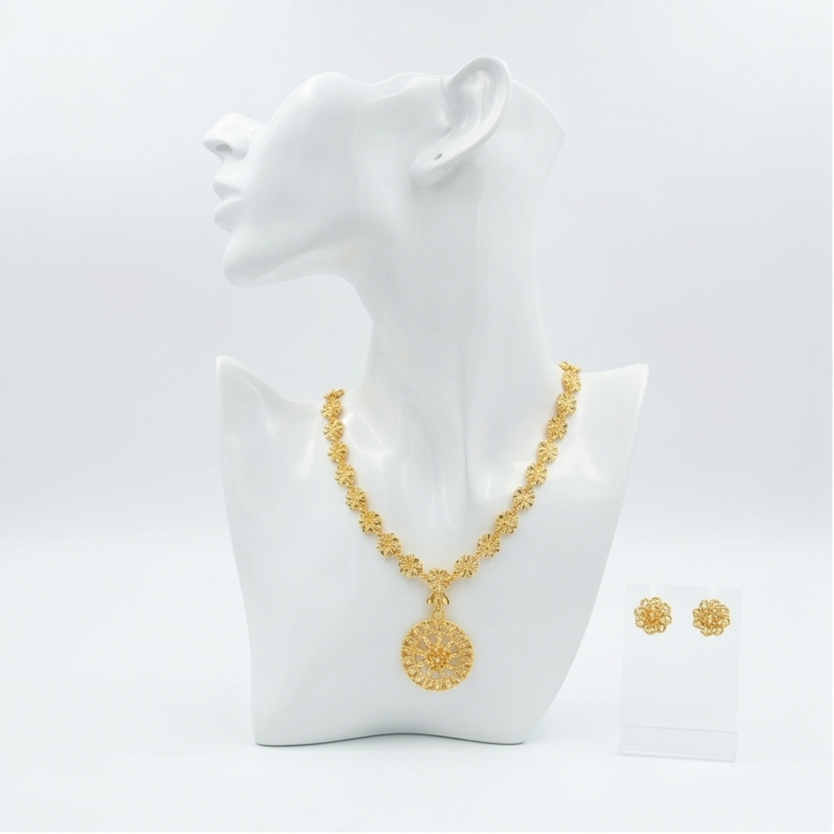 DIVYORO GOLD WHEEL NECKLACE