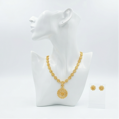 DIVYORO GOLD WHEEL NECKLACE