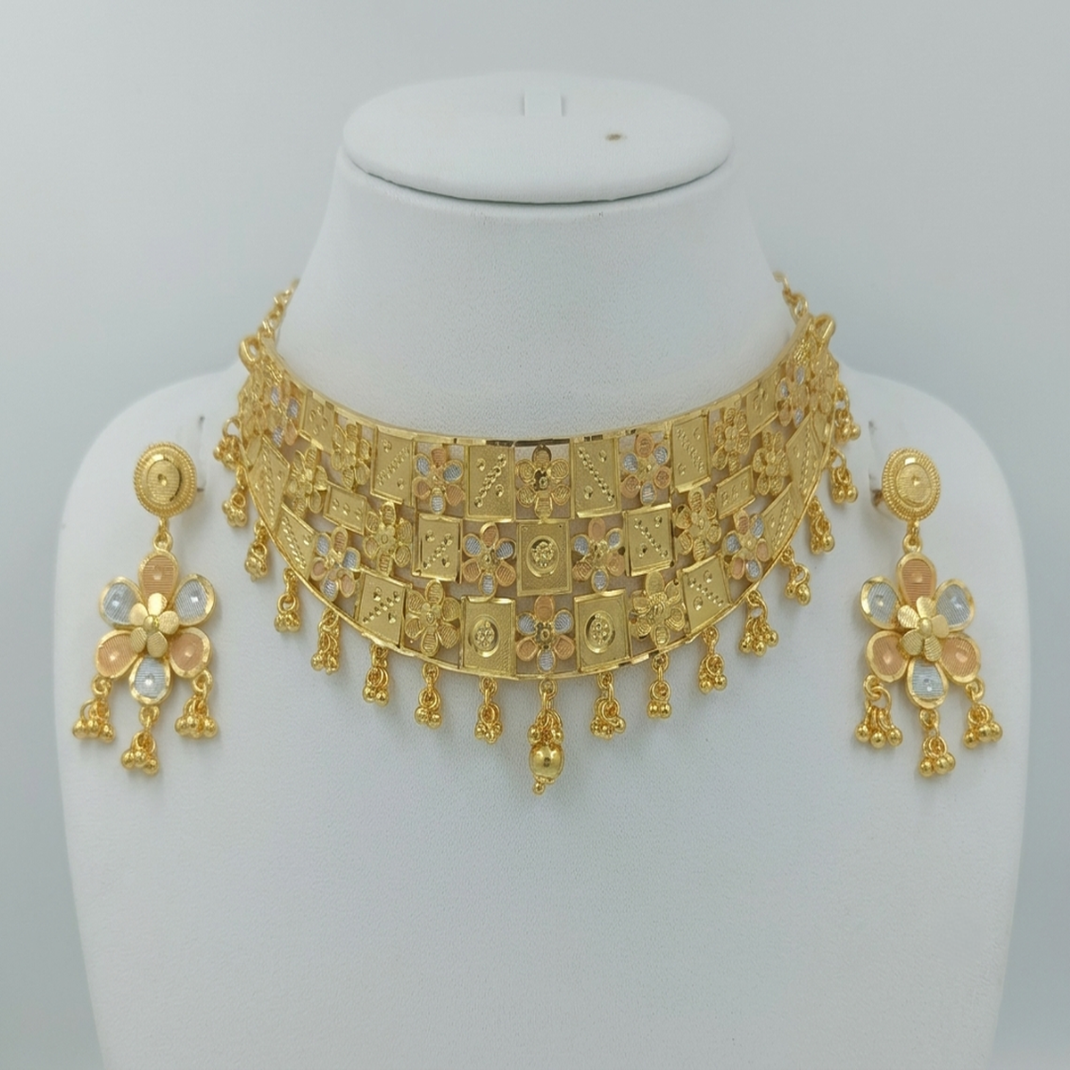 DIVYORO GOLD GRID CHOKER