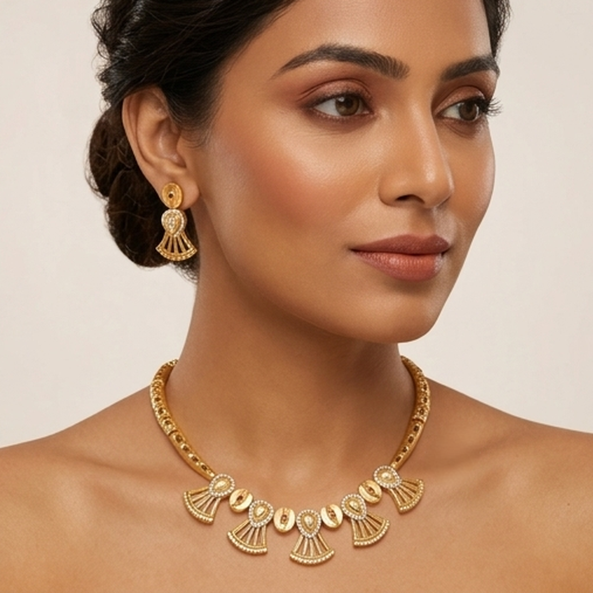 DIVYORO GEOMETRIC TRIANGLE GOLD SET