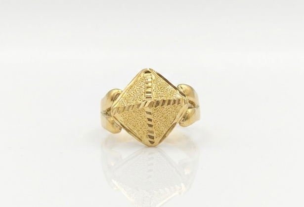 DIVYORO THE 3D DIAMOND-FACET RING