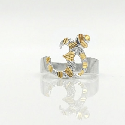 DIVYORO TWO-TONE SCULPTED OPEN OM RING