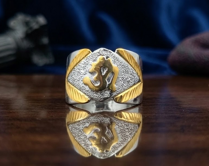 DIVYORO TWO-TONE OM DIAMOND-SHIELD SIGNET RING