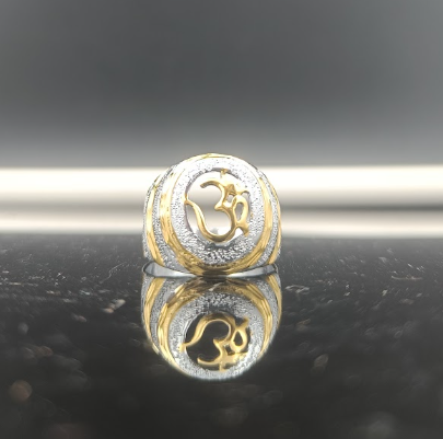 DIVYORO TEXTURED ZEBRA/STALLION PROFILE RING