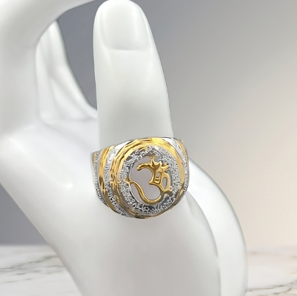 DIVYORO TEXTURED ZEBRA/STALLION PROFILE RING
