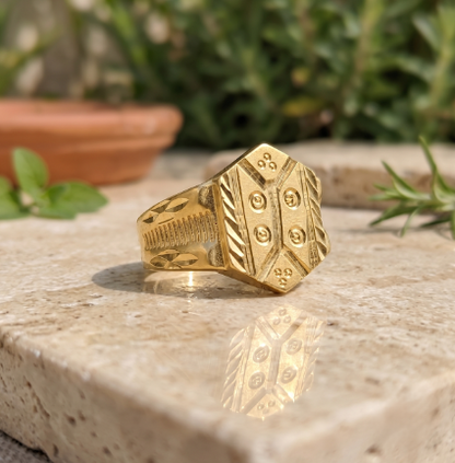 DIVYORO GOLD HEXAGONAL CHEVRON & DOT ENGRAVED RINGS
