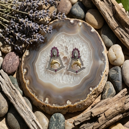 DIVYORO GOLDEN DOLPHIN STUD EARRINGS