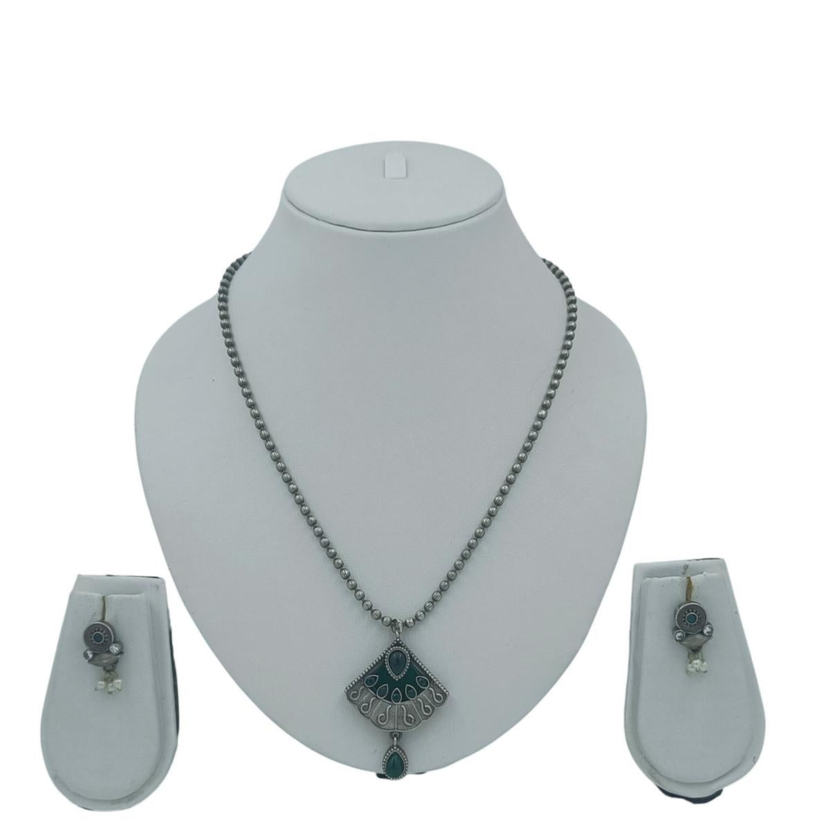 DIVYORO FAN-SHAPED BLUE STONE OXIDIZED SILVER NECKLACE SET