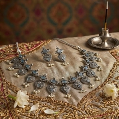 DIVYORO OXIDIZED SILVER BLUE STONE LEAF-PATTERNED NECKLACE SET