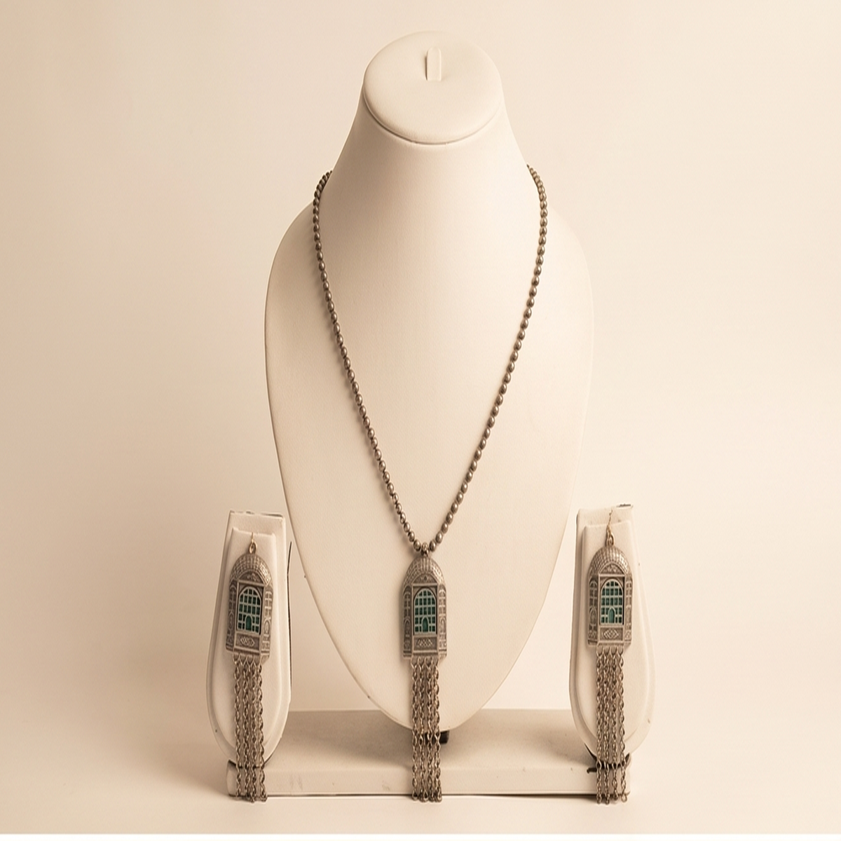 DIVYORO HERITAGE LATTICE PENDANT NECKLACE SET WITH HANGING CHAINS