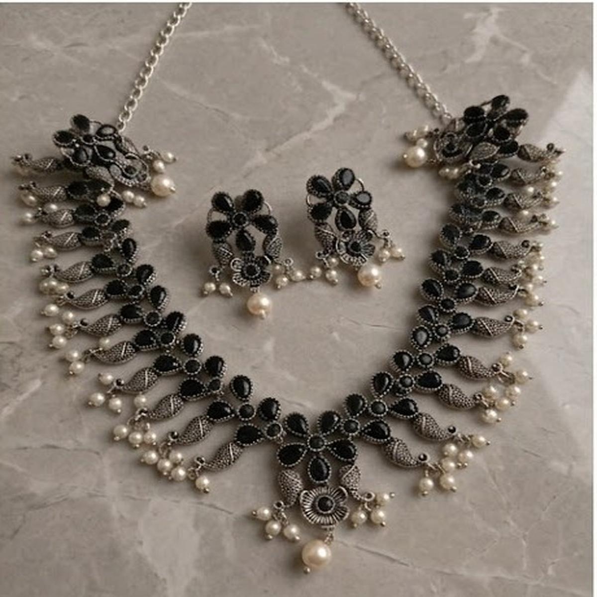 DIVYORO OXIDIZED SILVER BLACK STONE FLORAL CHOKER SET