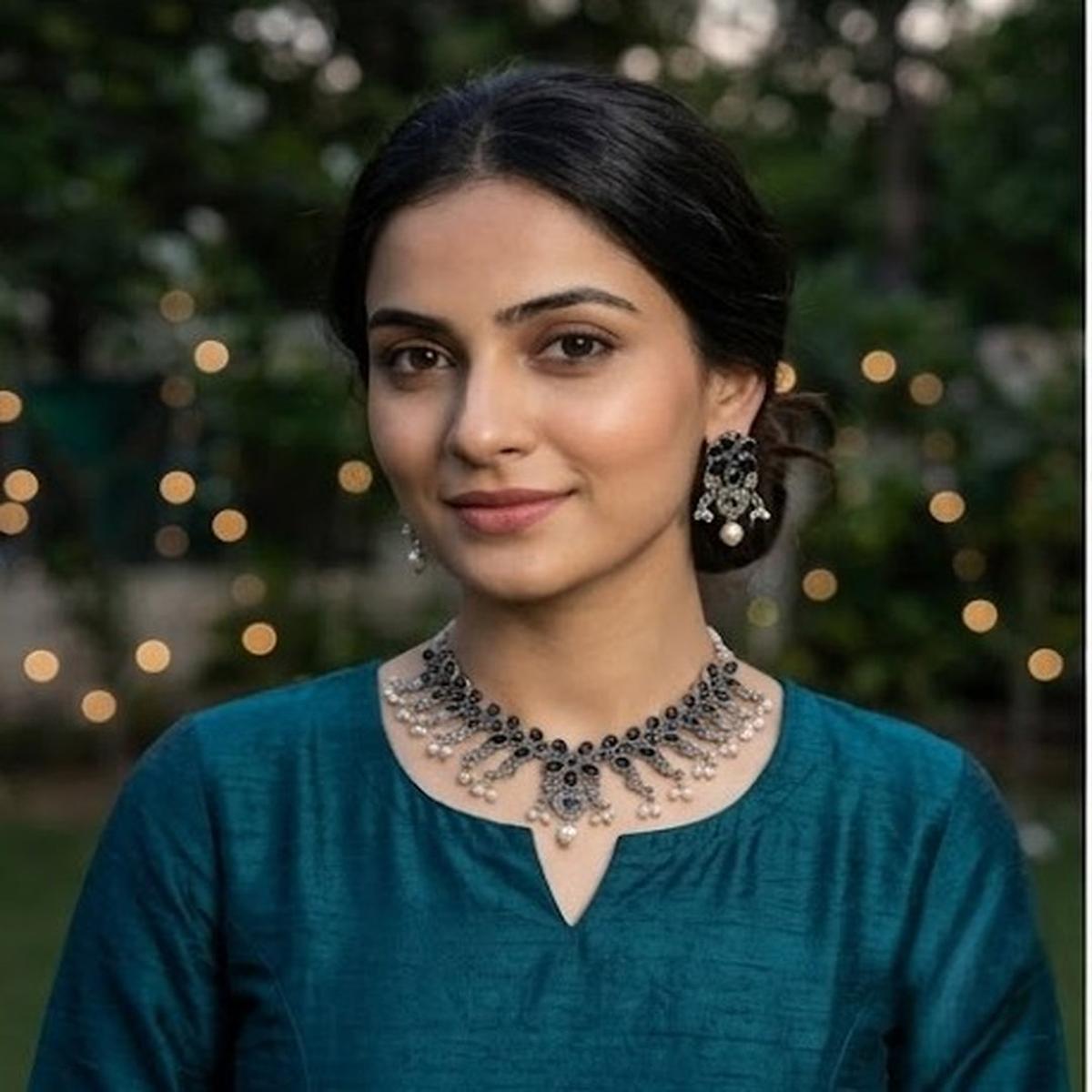 DIVYORO OXIDIZED SILVER BLACK STONE FLORAL CHOKER SET