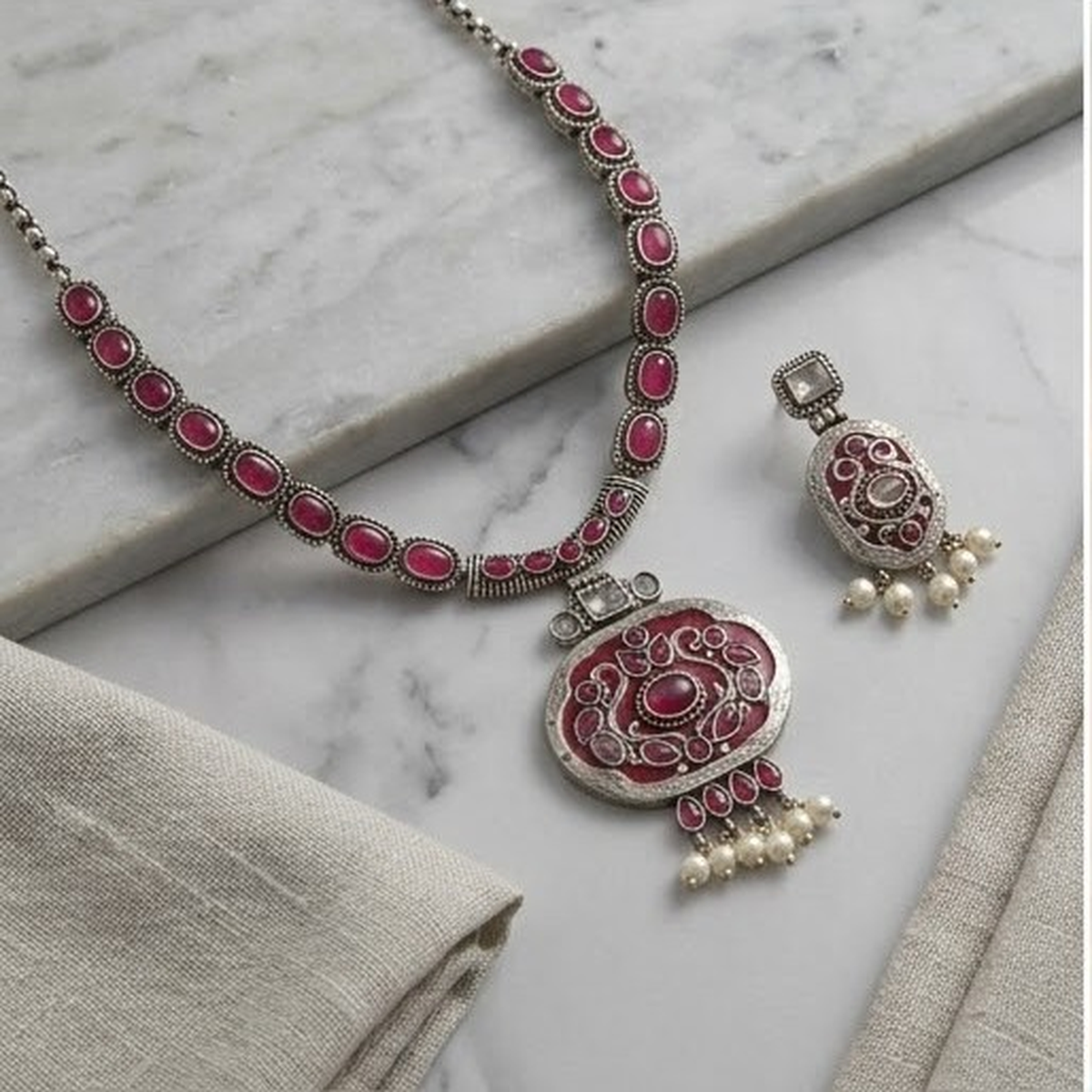 DIVYORO RUBY-RED STONE OVAL PENDANT NECKLACE SET