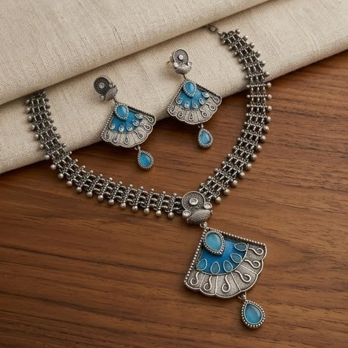 DIVYORO GEOMETRIC BLUE STONE FAN-PATTERNED NECKLACE SET