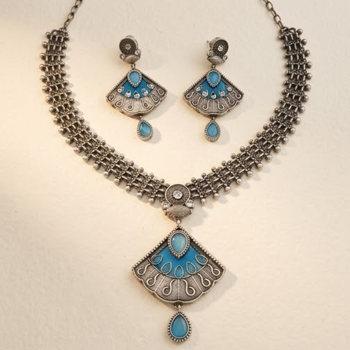 DIVYORO GEOMETRIC BLUE STONE FAN-PATTERNED NECKLACE SET