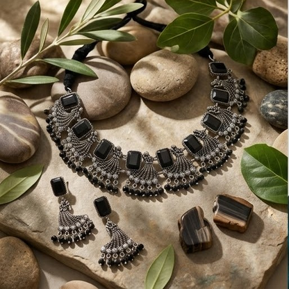 DIVYORO GEOMETRIC BLACK STONE LAYERED CHOKER SET