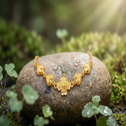 DIVYORO GOLD CLOVER HEART BRACELET