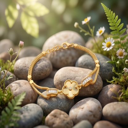DIVYORO GOLD FILIGREE CLOVER BRACELET