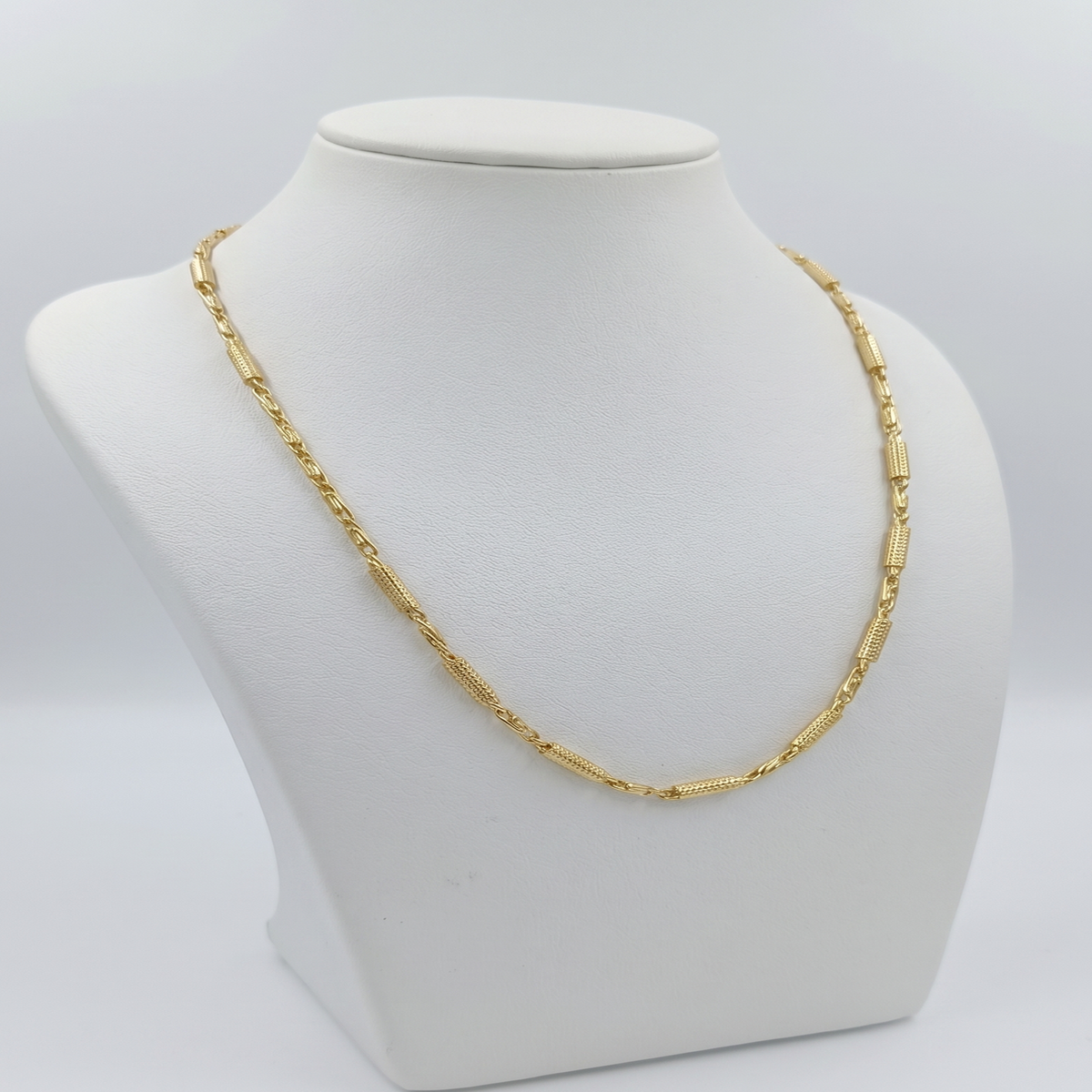 DIVYORO TEXTURED BAR GOLD CHAIN