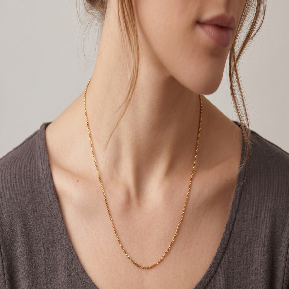DIVYORO MINIMALIST GOLD CURB CHAIN