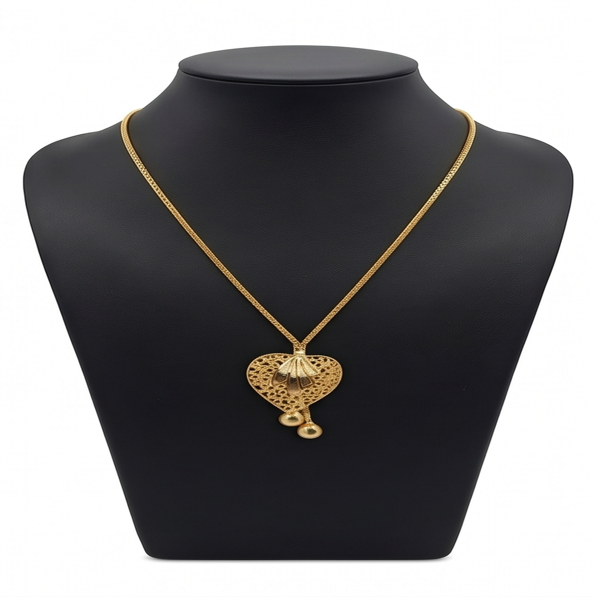 DIVYORO GOLD FILIGREE HEART PENDANT CHAIN