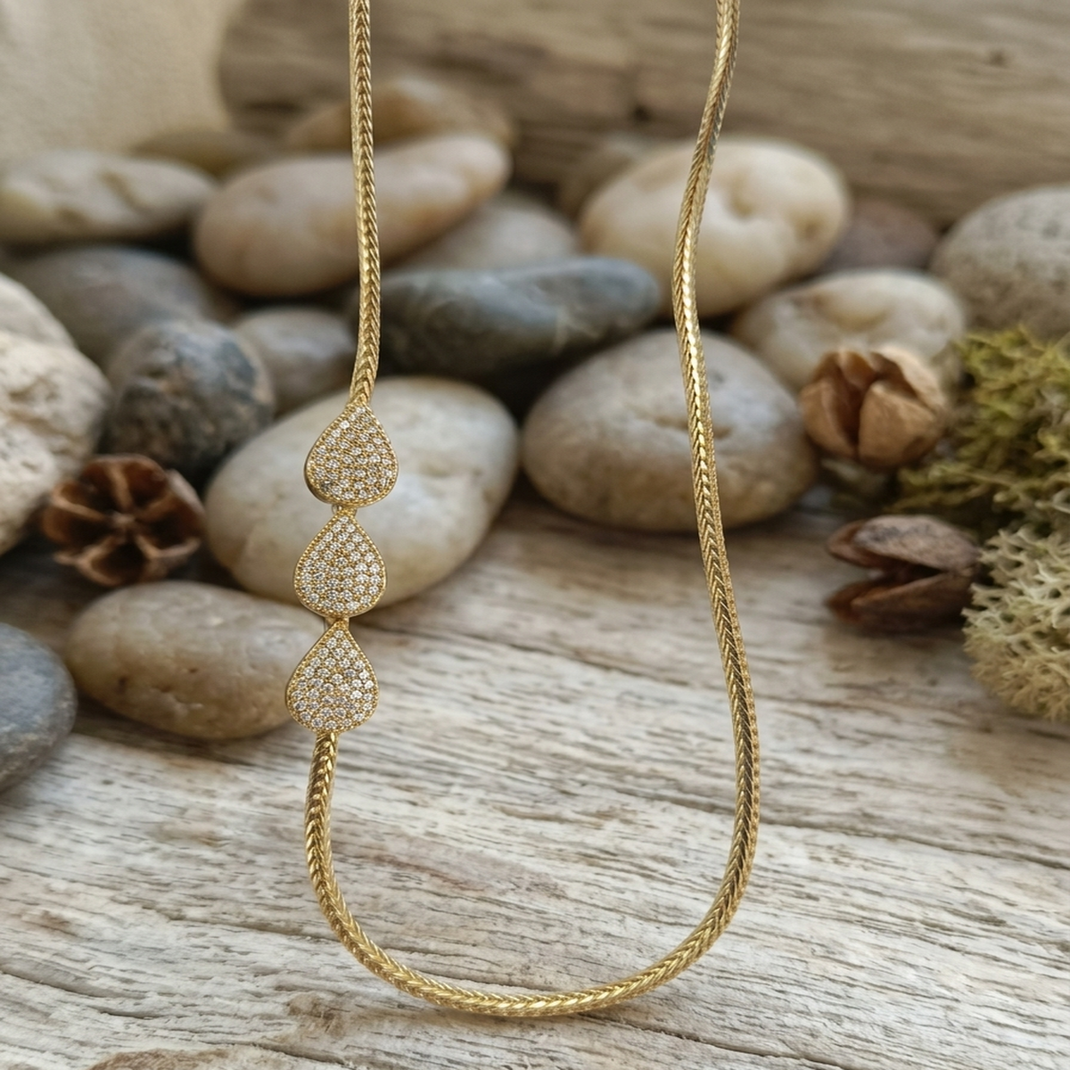 DIVYORO TRIO CRYSTAL DROP CHAIN