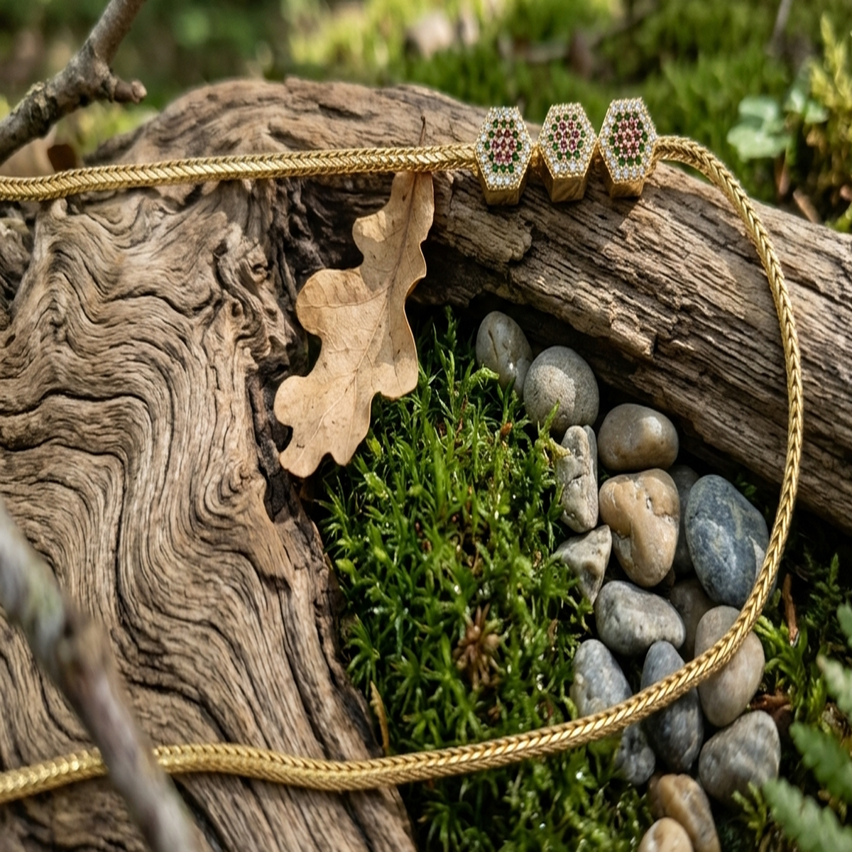 DIVYORO TRIO HEXAGON CLUSTER CHAIN