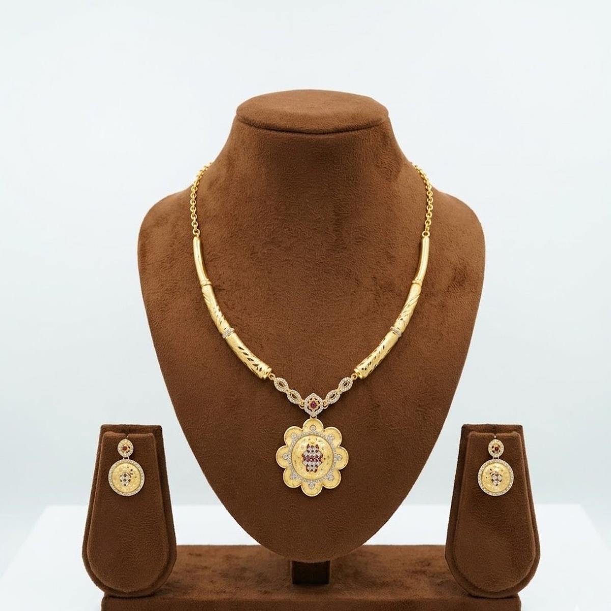DIVYORO FLORAL BLOSSOM PENDANT SET