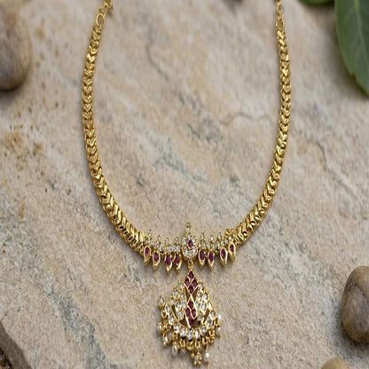 DIVYORO CHEVRON RUBY DROP CHOKER