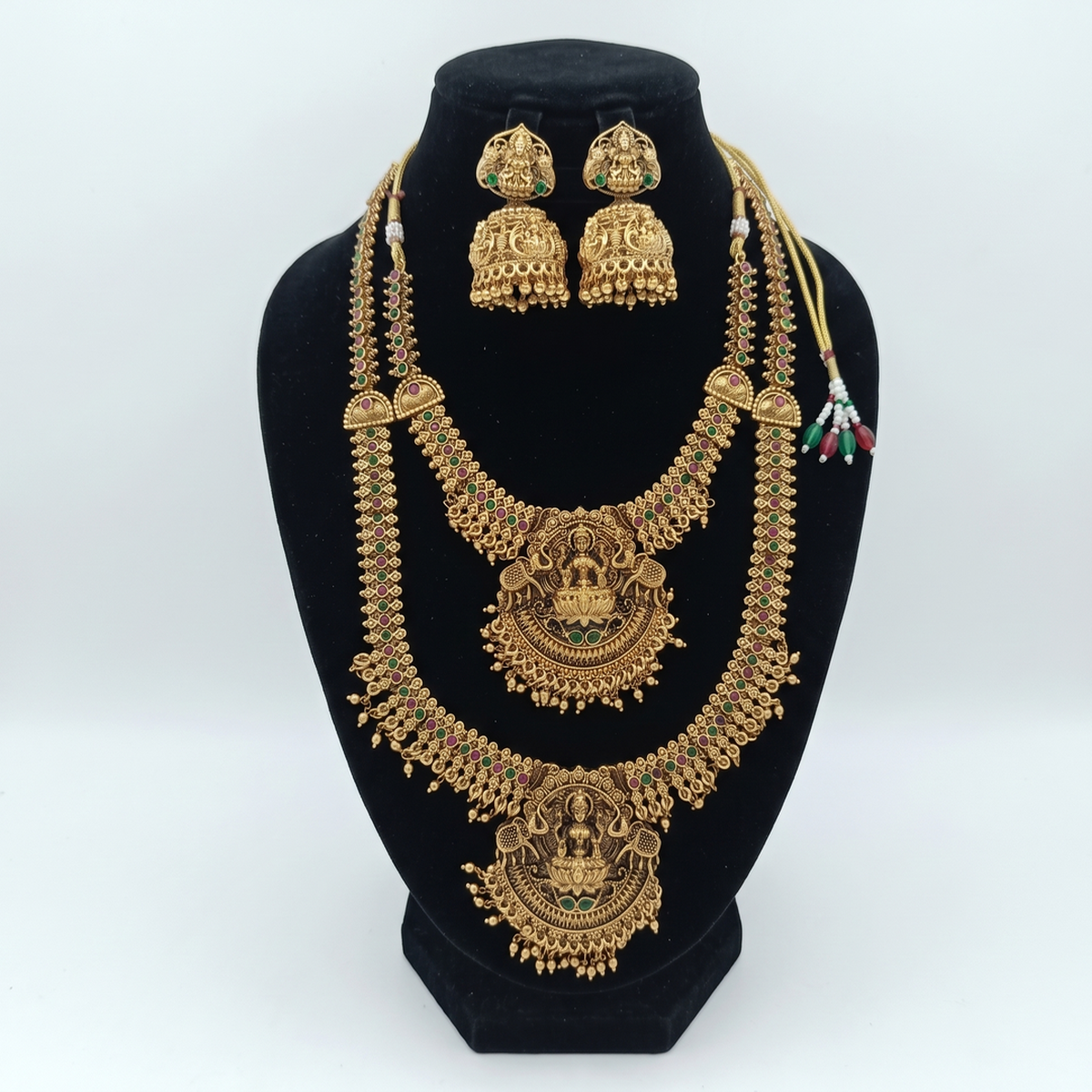 DIVYORO ANTIQUE TWO-TIER BRIDAL SET