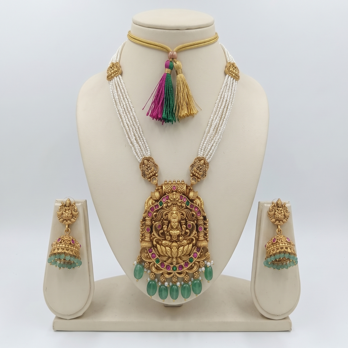 DIVYORO KUNDAN LAKSHMI PEARL HARAM