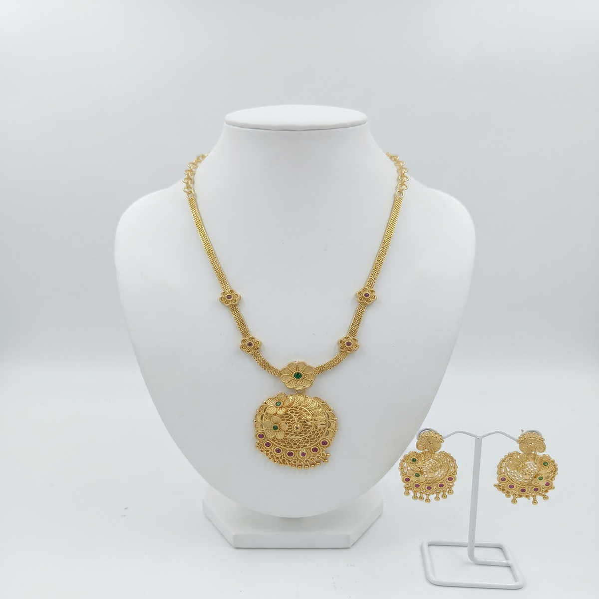 DIVYORO GOLD FILIGREE NECKLACE SET
