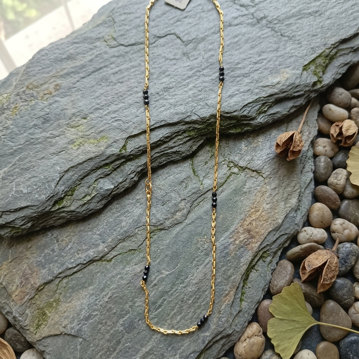 DIVYORO MINIMALIST BLACK BEAD CHAIN