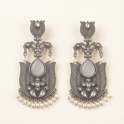 DIVYORO INTRICATE LOTUS PEARL CHANDBALIS
