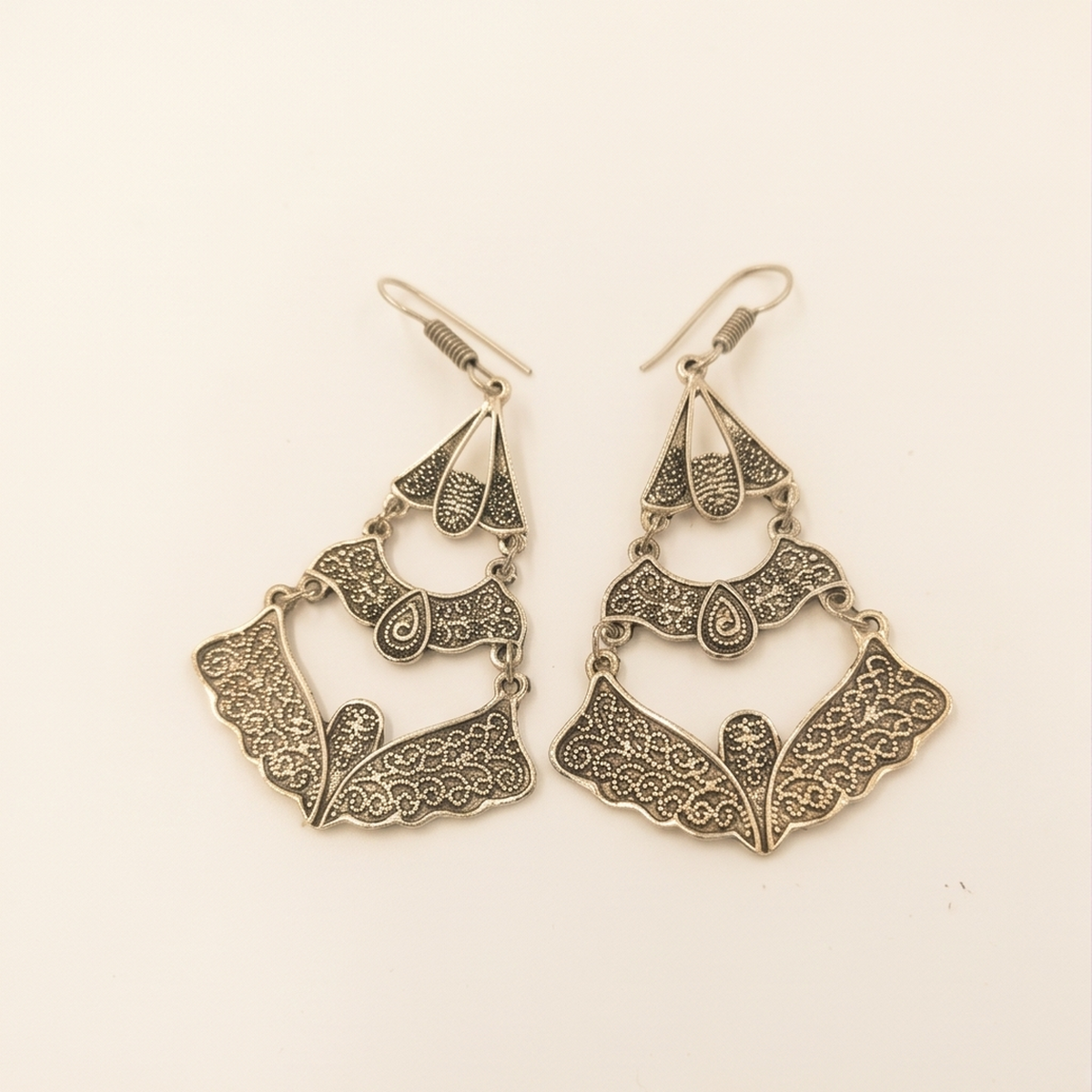 DIVYORO VINTAGE FILIGREE CHANDELIER EARRINGS