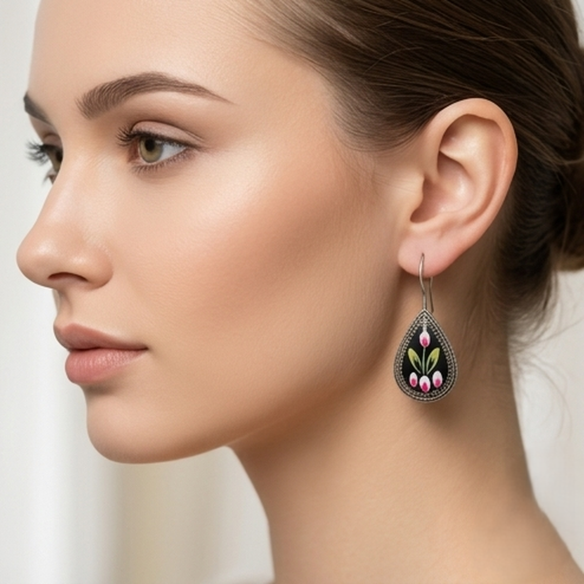 DIVYORO FLORAL HAND-PAINTED TEAR DROPS