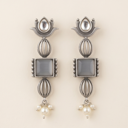 DIVYORO GEOMETRIC GREY STONE DROP