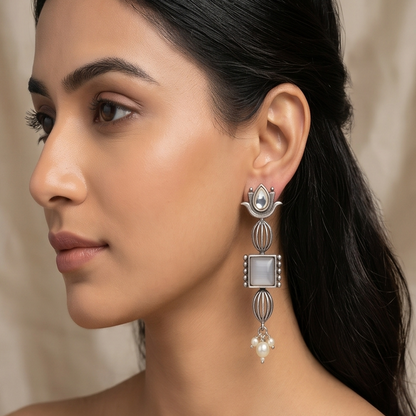 DIVYORO GEOMETRIC GREY STONE DROP
