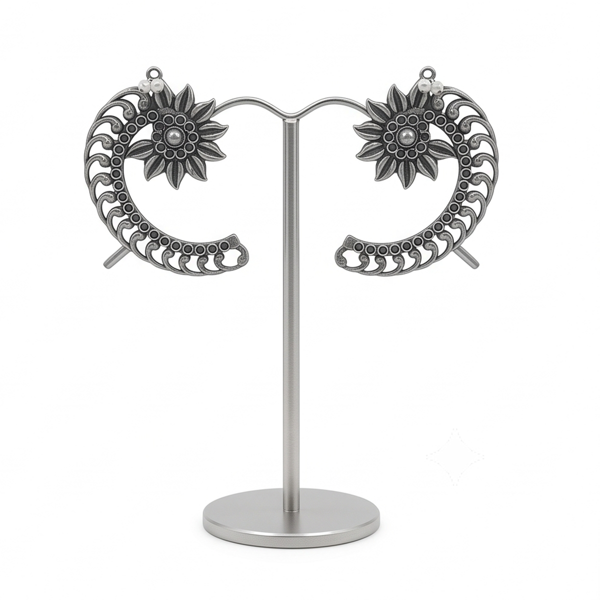 DIVYORO ANTIQUE OXIDIZED SILVER-TONED FLORAL MOON-SHAPED EAR CUFF