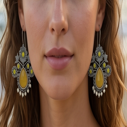DIVYORO YELLOW TEARDROP CHANDELIER
