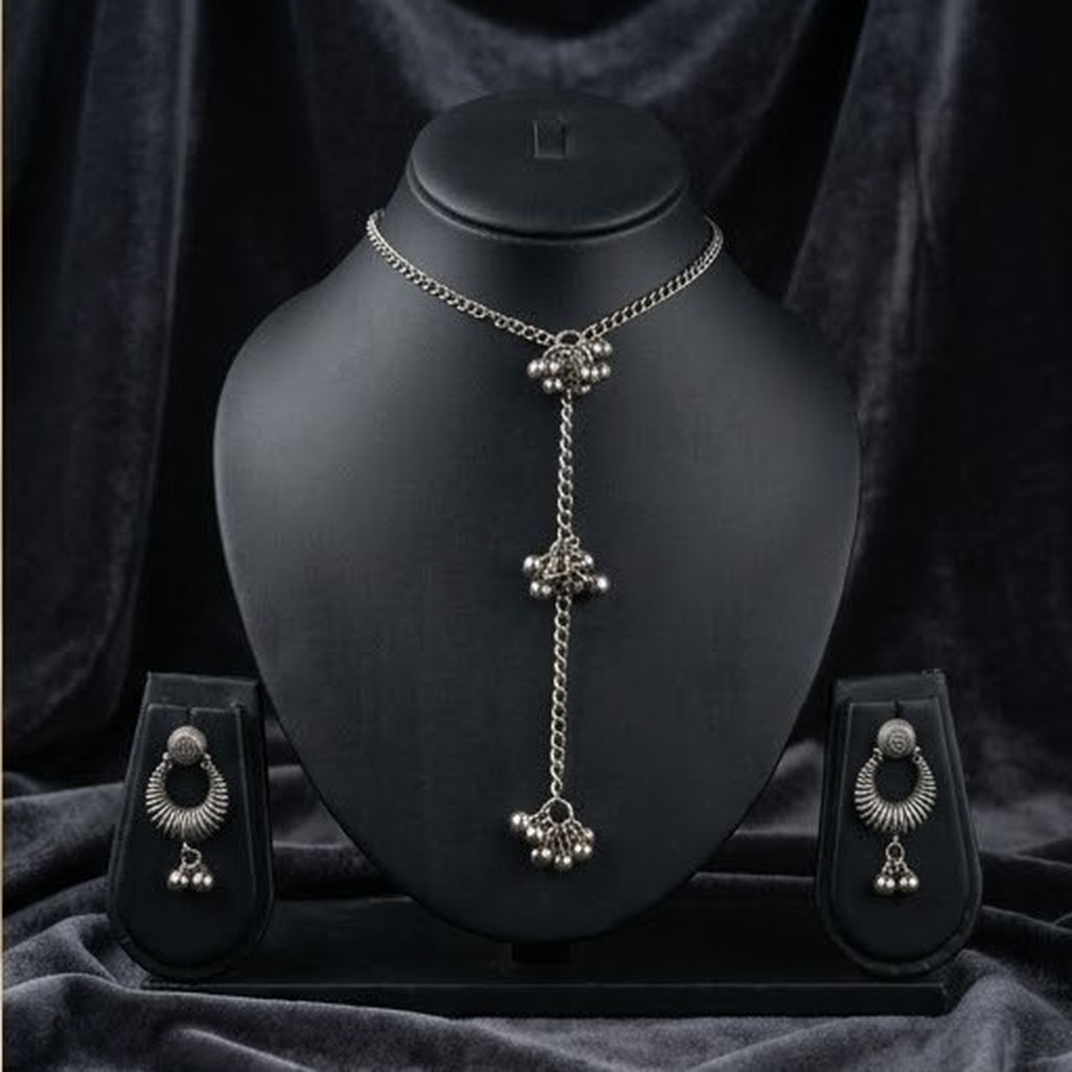 DIVYORO MINIMALIST SILVER CHAIN NECKLACE WITH DANGLE DROPS