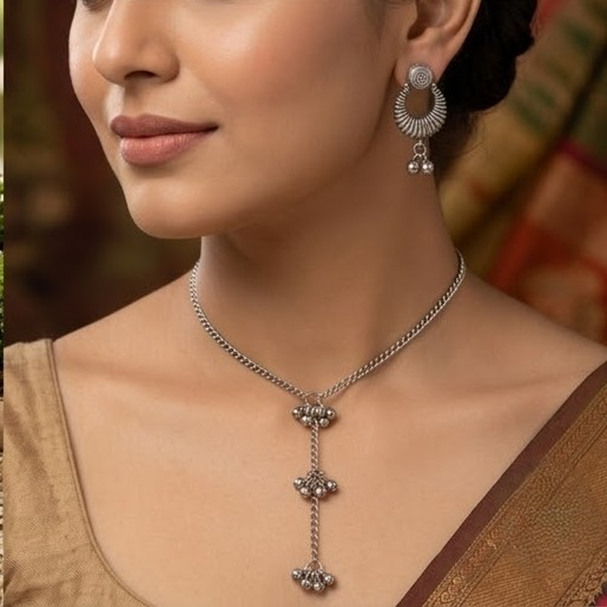 DIVYORO MINIMALIST SILVER CHAIN NECKLACE WITH DANGLE DROPS