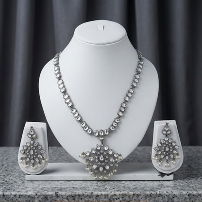 DIVYORO ELEGANT WHITE STONE TEARDROP FLORAL NECKLACE SET