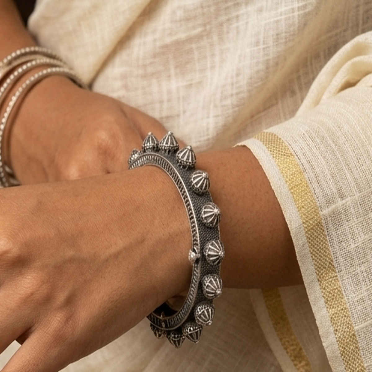 DIVYORO SPIKED ANTIQUE OXIDIZED KADA