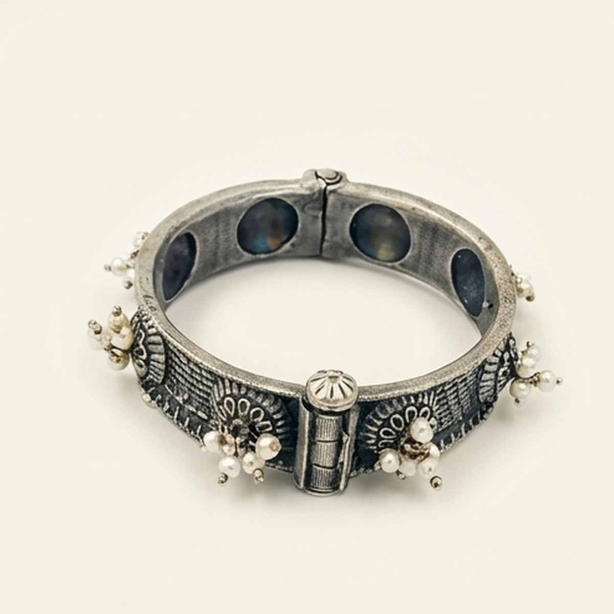 DIVYORO RUBY DROP ACCENT KADA